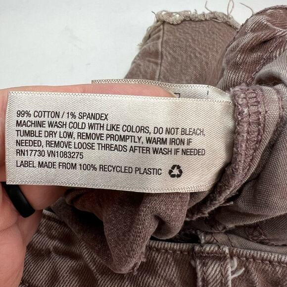 UNIVERSAL THREAD SZ 6/28 Women's Brown Vintage Stretch Cut-Off Midi Jean Shorts - Picture 6 of 9